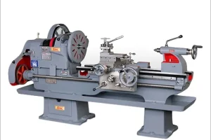 Heavy-Duty-Lathe-Machine